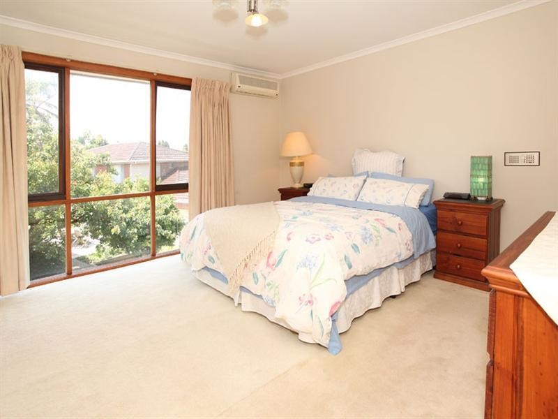 6 Crystal Court, Wheelers Hill VIC 3150