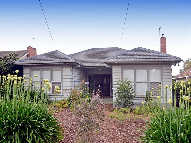 32 Clanbrae Avenue, Burwood VIC 3125