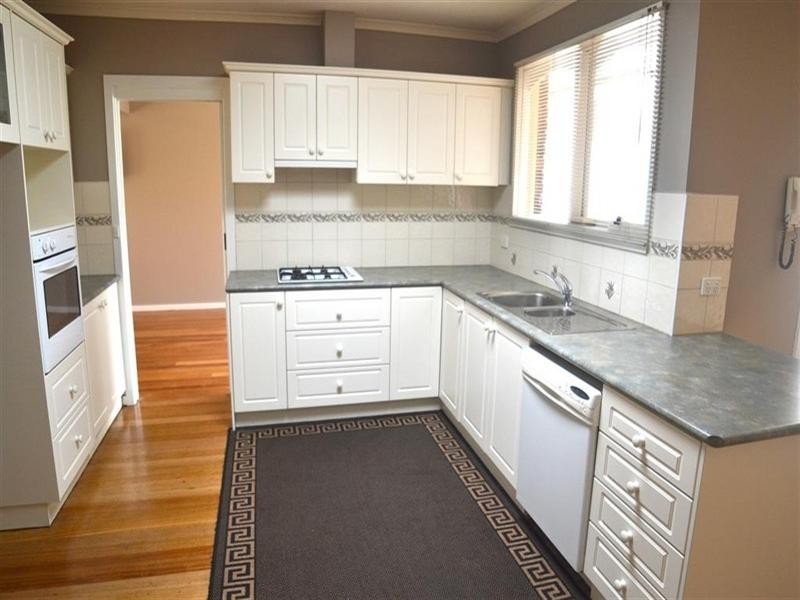 6 Roswell Street, Glen Waverley VIC 3150