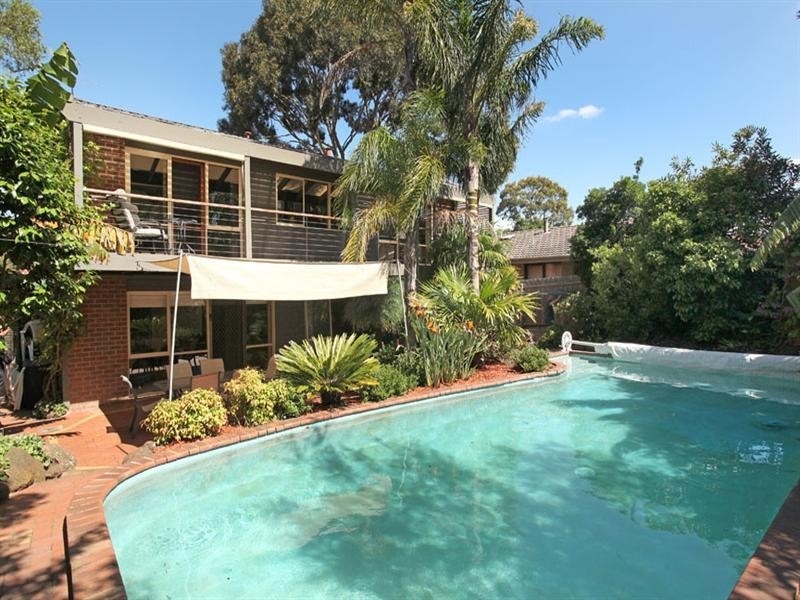 15 Wellesley Road, Glen Waverley VIC 3150