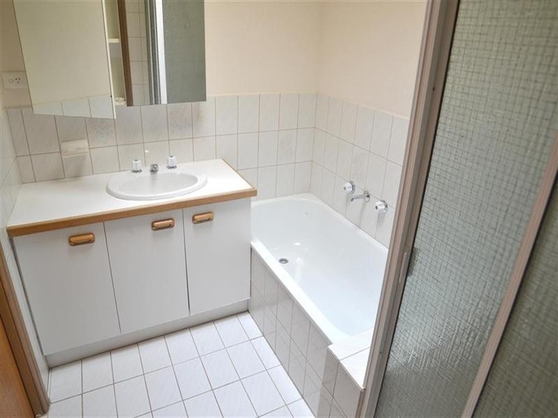 1/6 Dunscombe Avenue, Glen Waverley VIC 3150