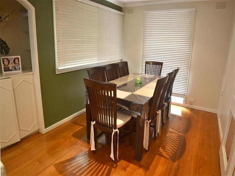 12 Earlwood Drive, Wheelers Hill VIC 3150