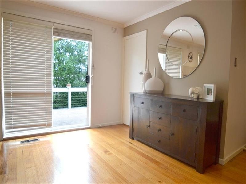 12 Earlwood Drive, Wheelers Hill VIC 3150