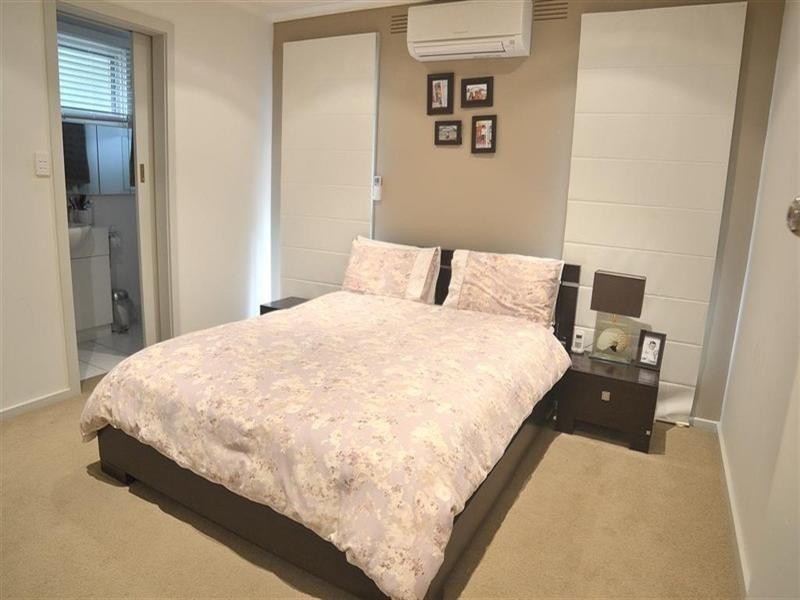 12 Earlwood Drive, Wheelers Hill VIC 3150