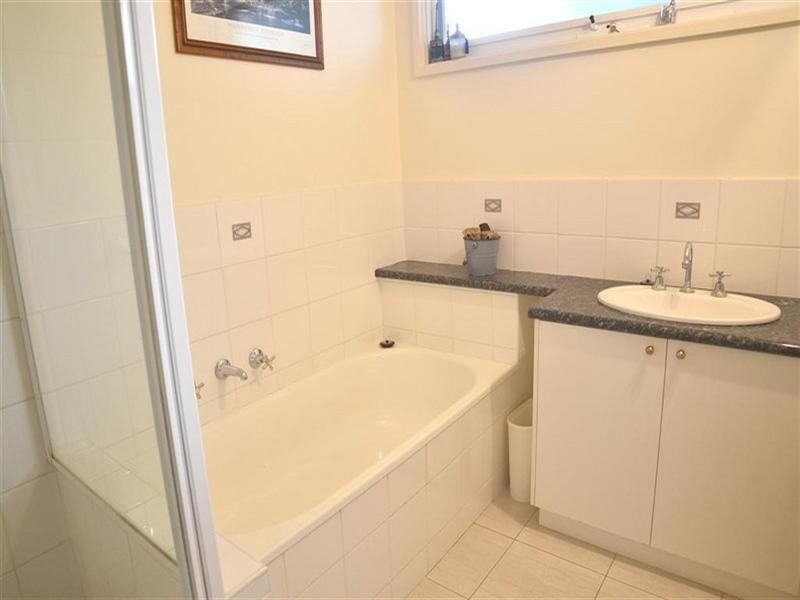 54 King Arthur Drive, Glen Waverley VIC 3150