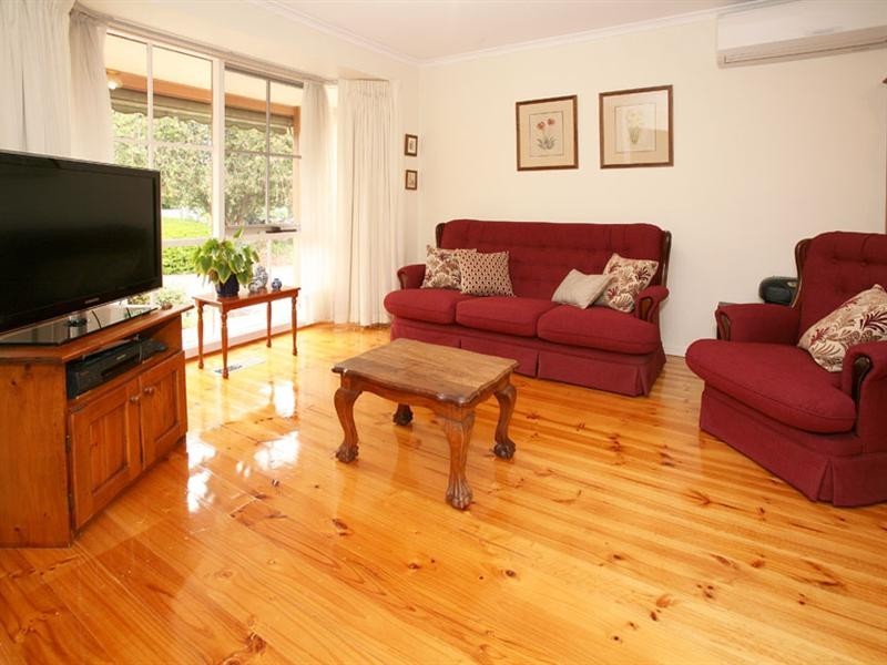 2/1 Brush Grove, Glen Waverley VIC 3150