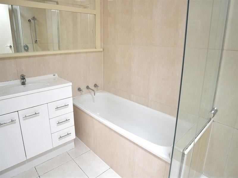 51 Guinevere Parade, Glen Waverley VIC 3150