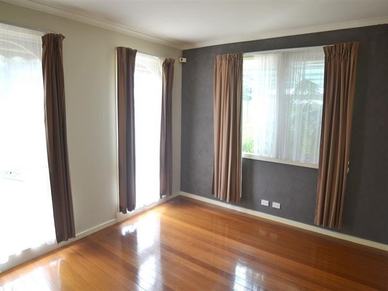 51 Guinevere Parade, Glen Waverley VIC 3150