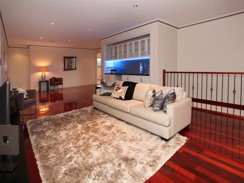 10 Beacon Street, Glen Waverley VIC 3150