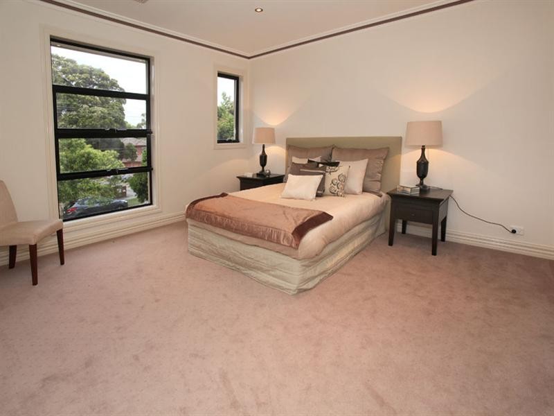 10 Beacon Street, Glen Waverley VIC 3150