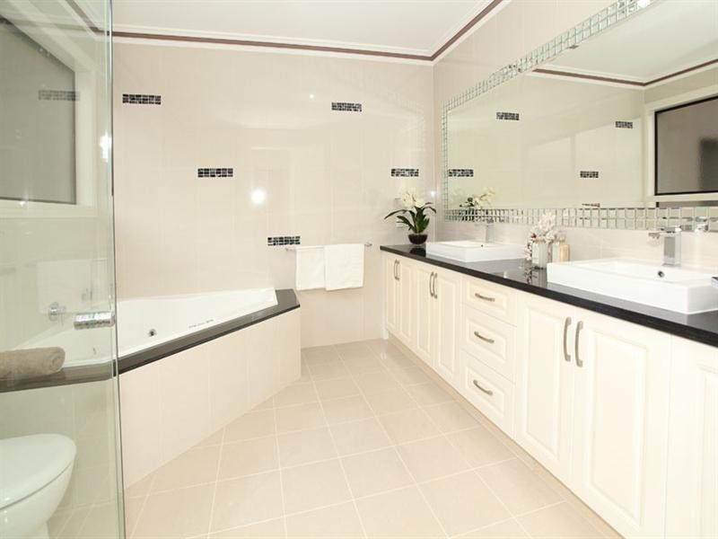 10 Beacon Street, Glen Waverley VIC 3150