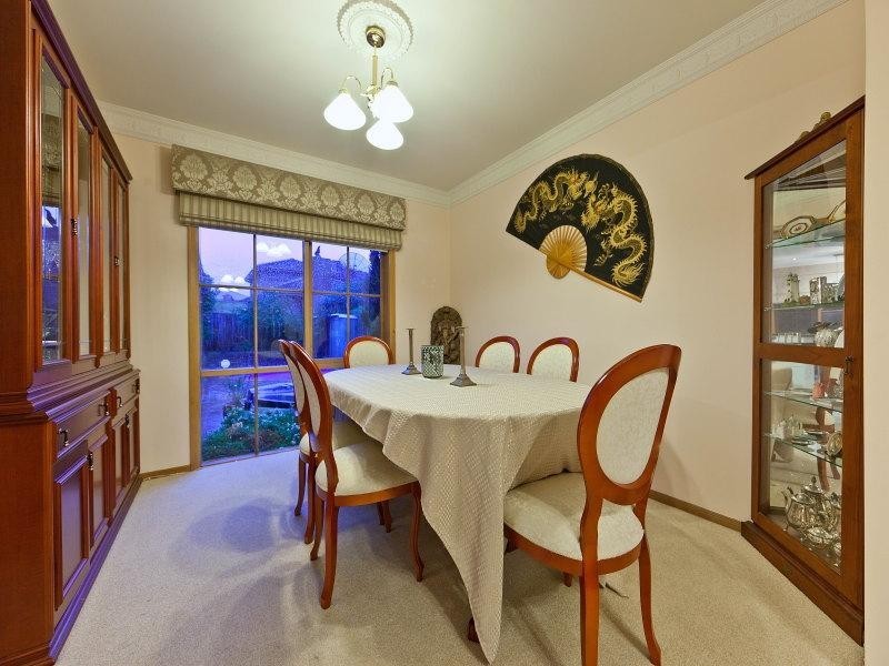 5 Connaught Place, Glen Waverley VIC 3150