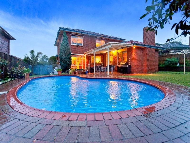 5 Connaught Place, Glen Waverley VIC 3150