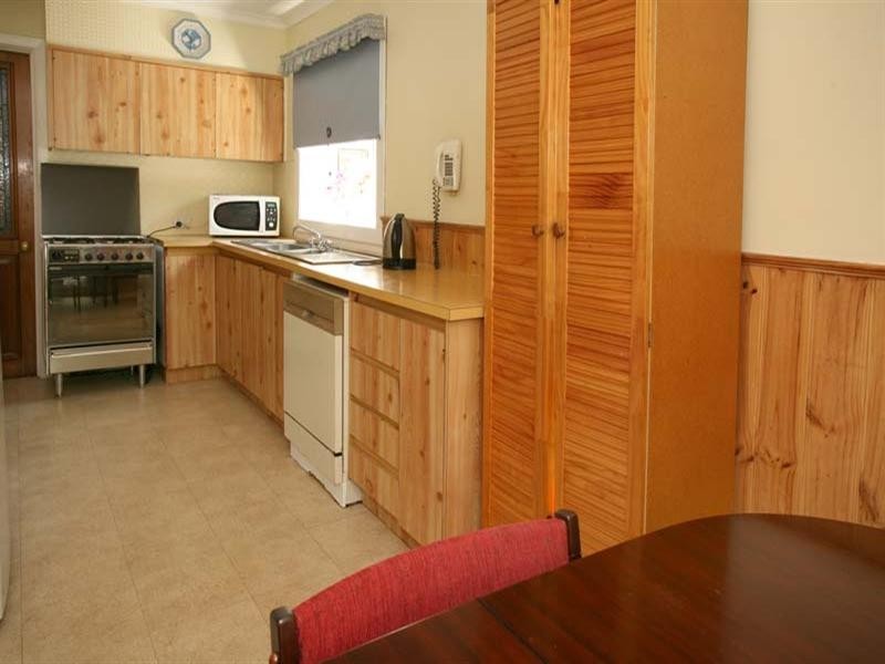 13 Knell Street, Mulgrave VIC 3170