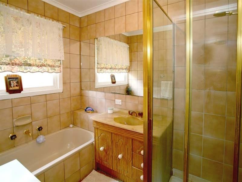 13 Knell Street, Mulgrave VIC 3170