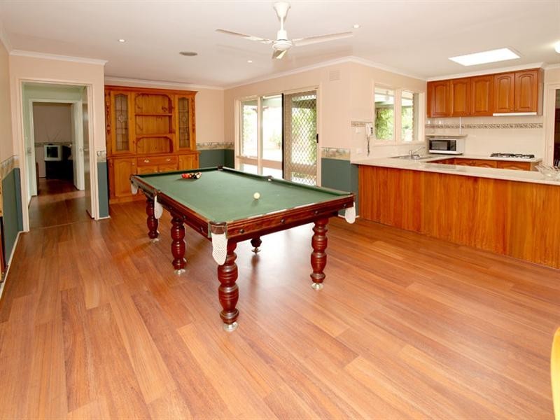 77 Weeden Drive, Vermont South VIC 3133