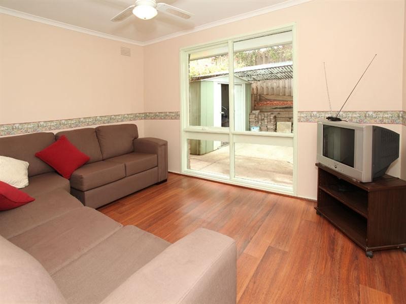 77 Weeden Drive, Vermont South VIC 3133