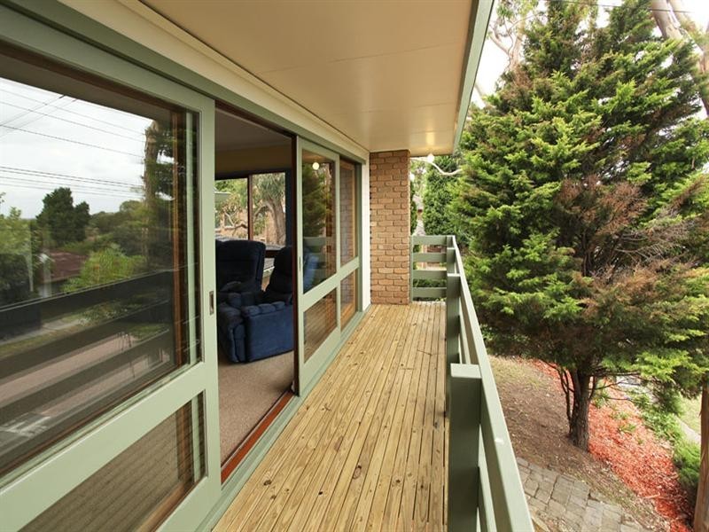 77 Weeden Drive, Vermont South VIC 3133