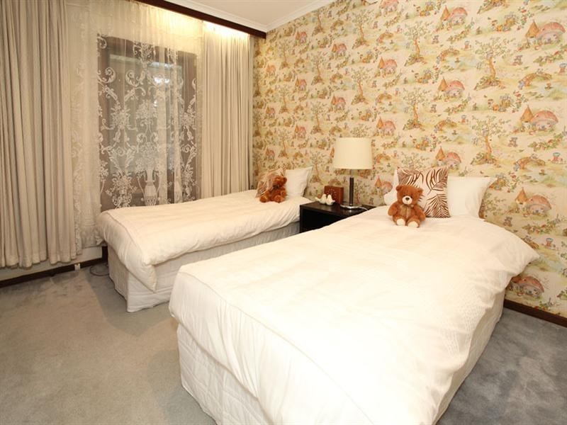 295 Blackburn Road, Burwood East VIC 3151