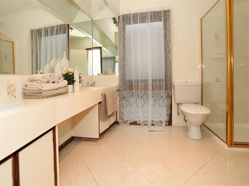 295 Blackburn Road, Burwood East VIC 3151