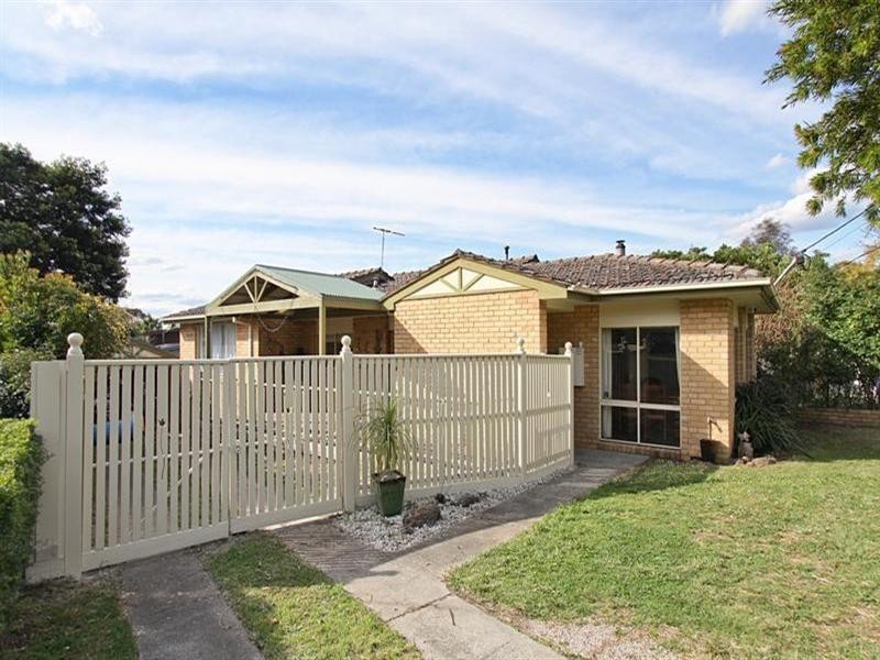 9 Lemana Crescent, Mount Waverley VIC 3149