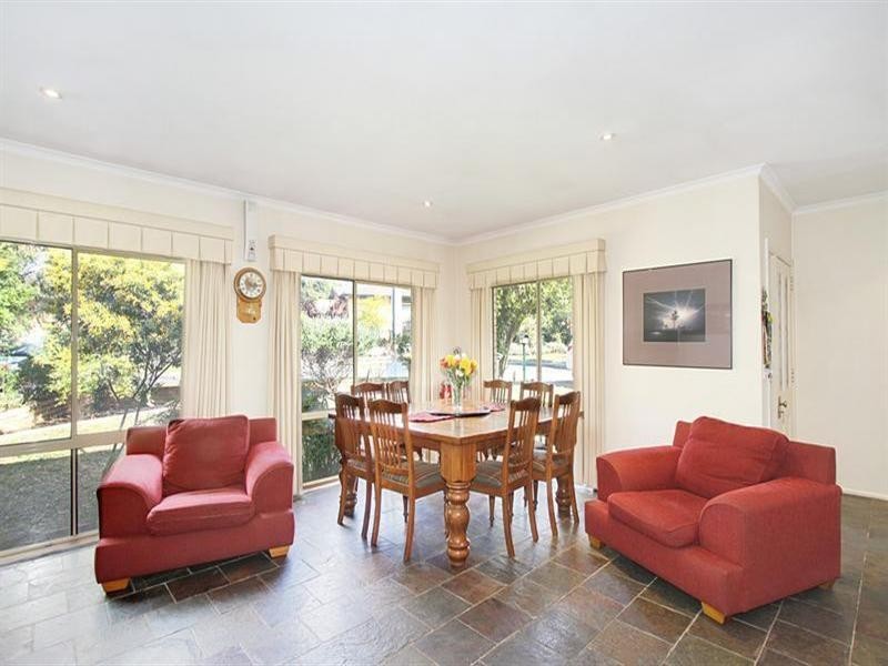 9 Lemana Crescent, Mount Waverley VIC 3149