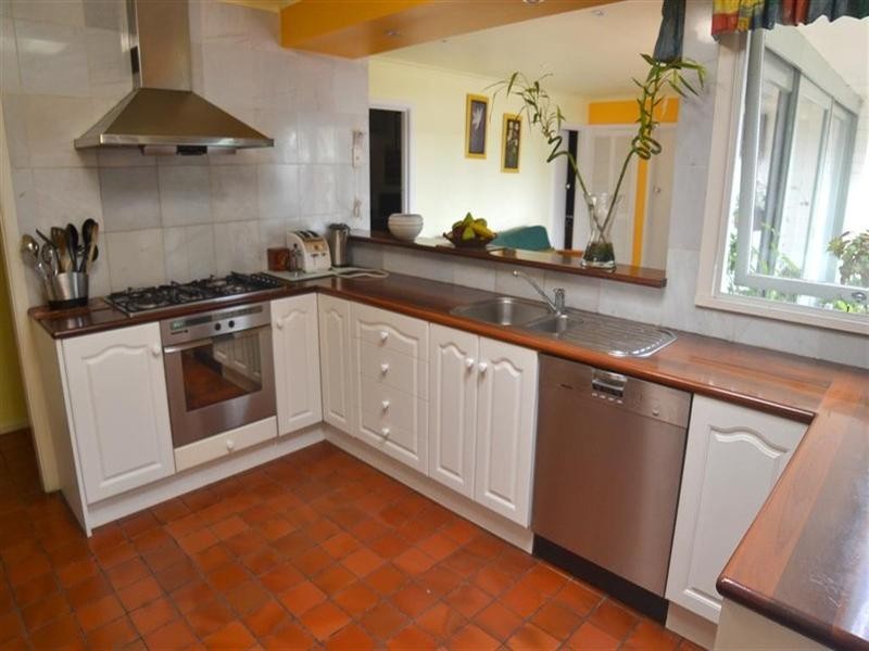 49 Glen Tower Drive, Glen Waverley VIC 3150