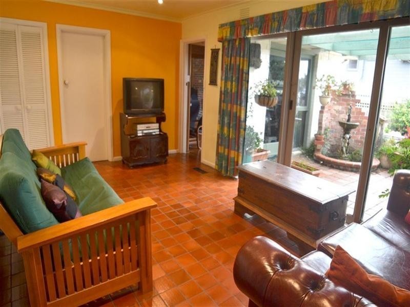 49 Glen Tower Drive, Glen Waverley VIC 3150