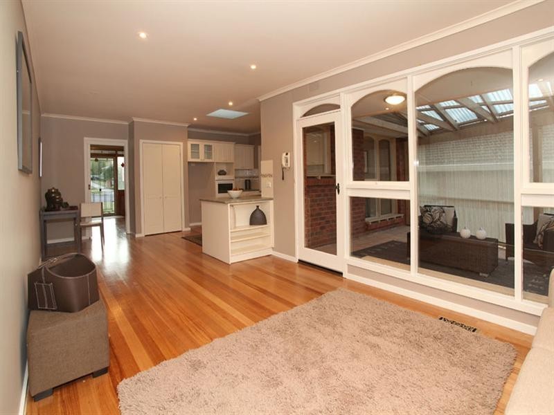 6 Roswell Street, Glen Waverley VIC 3150