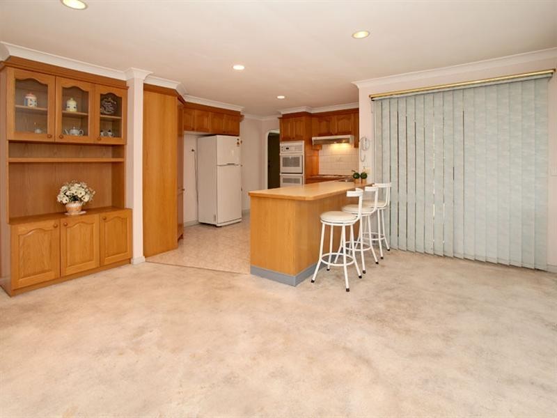 21 Fernbank Crescent, Mulgrave VIC 3170