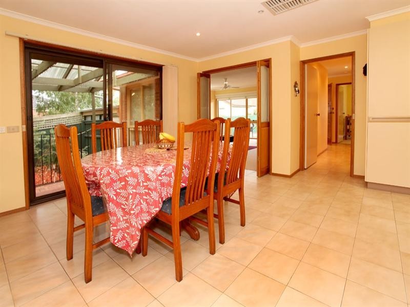 2/13 Vasey Avenue, Mount Waverley VIC 3149