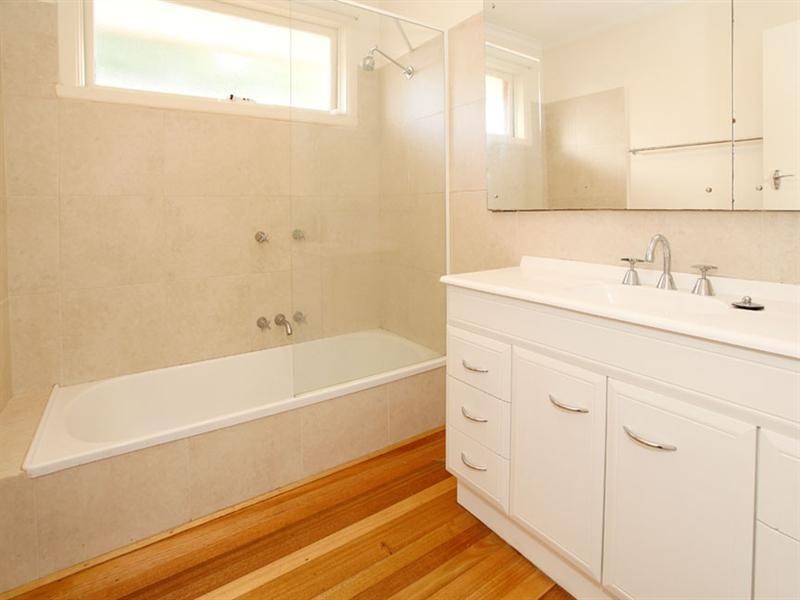 2 Lola Street, Mulgrave VIC 3170