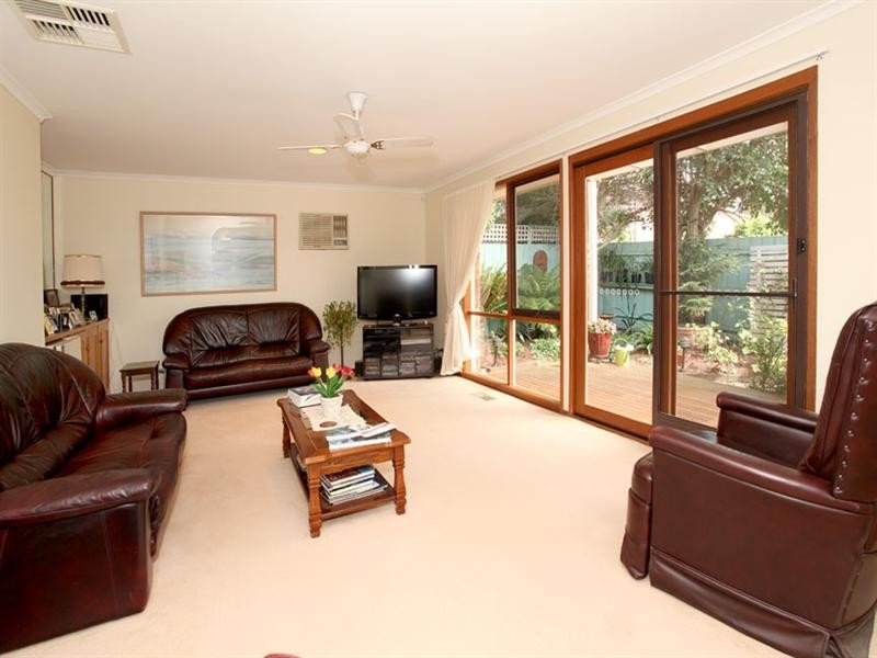 14 Chippendale Terrace, Burwood East VIC 3151