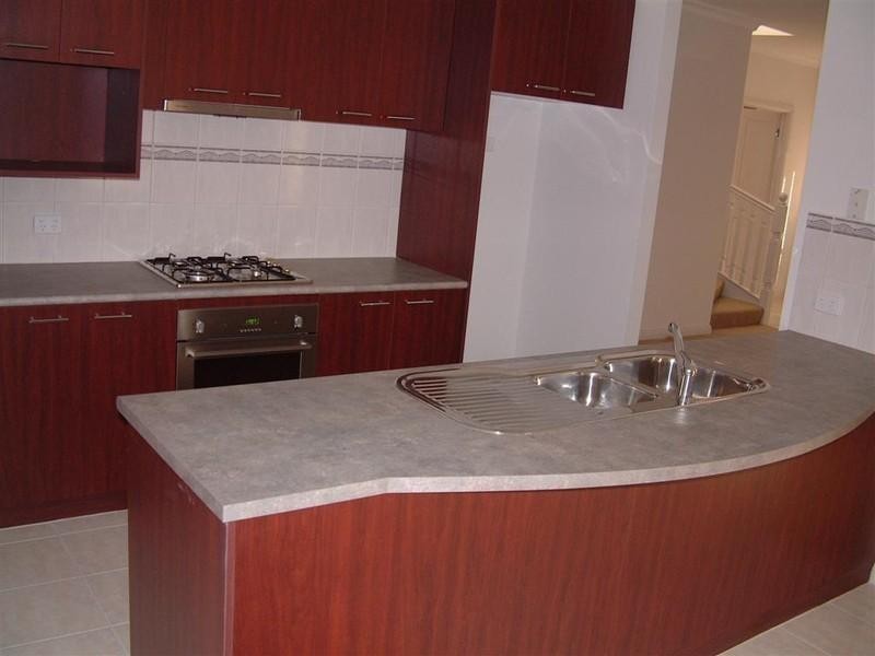 1/112 Bogong Avenue, Glen Waverley VIC 3150