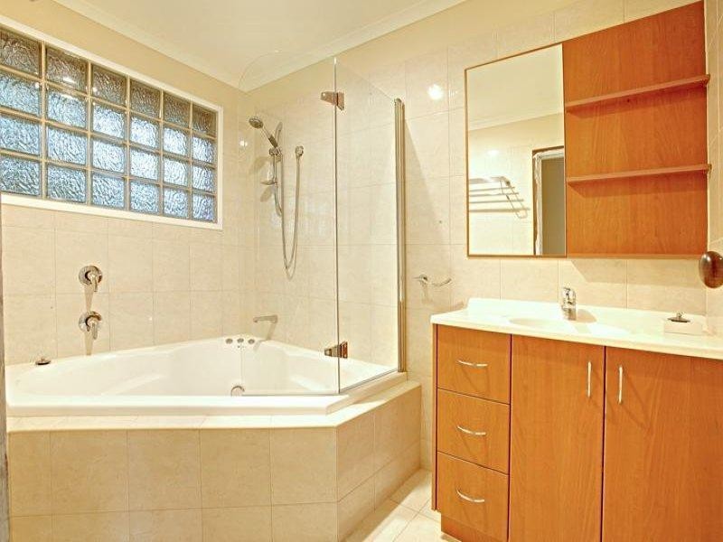 36 Knights Drive, Glen Waverley VIC 3150