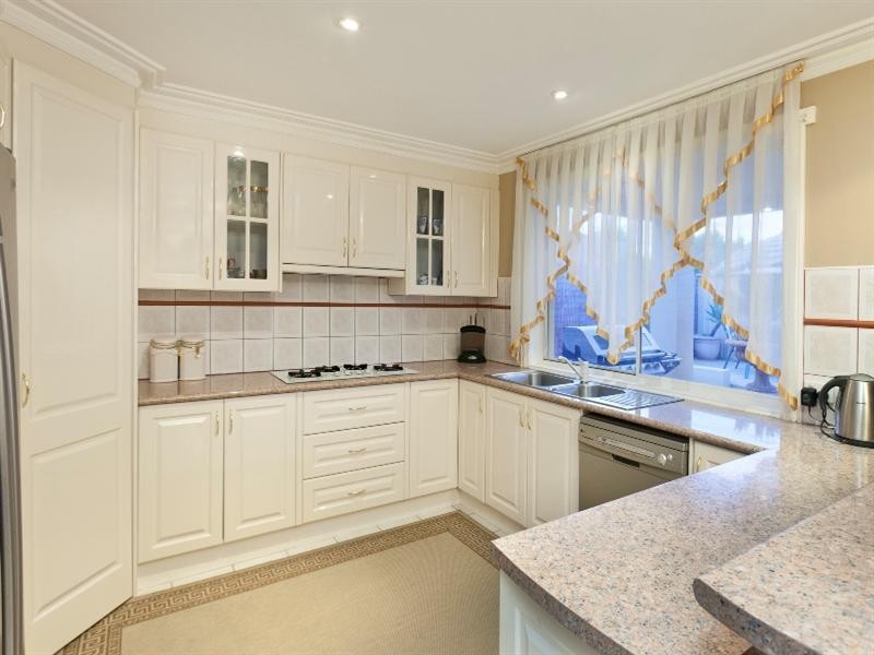 17 Armstrong Way, Dandenong North VIC 3175