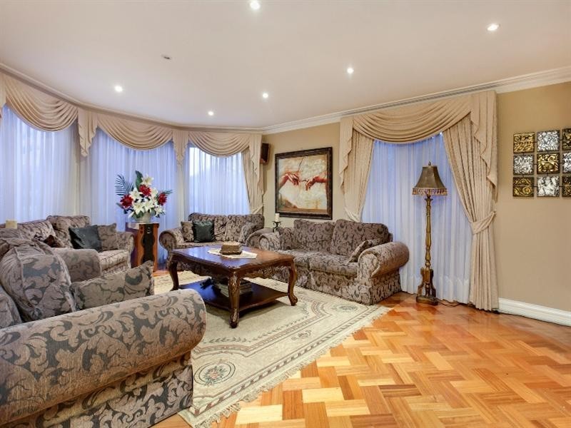 17 Armstrong Way, Dandenong North VIC 3175