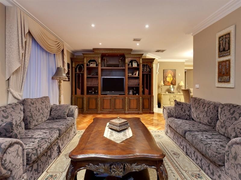 17 Armstrong Way, Dandenong North VIC 3175