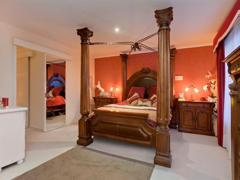 17 Armstrong Way, Dandenong North VIC 3175