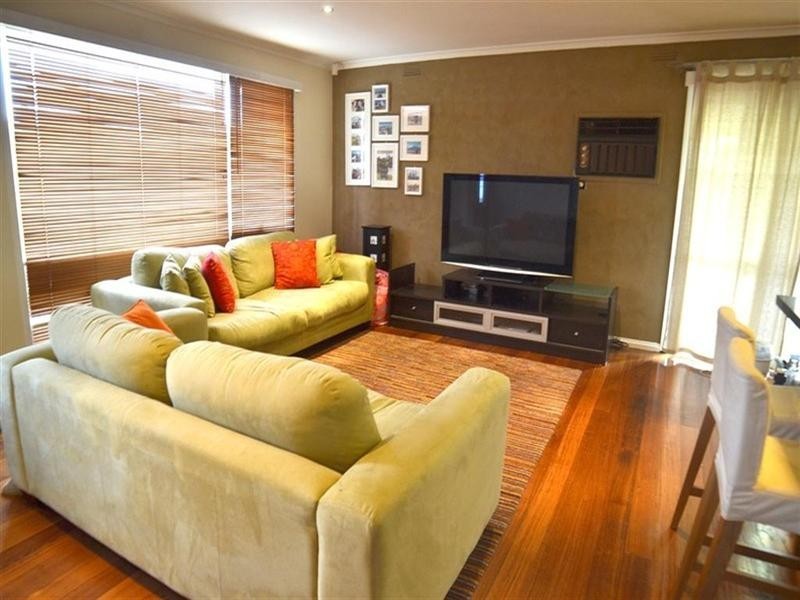 38 Whitehaven Crescent, Mulgrave VIC 3170