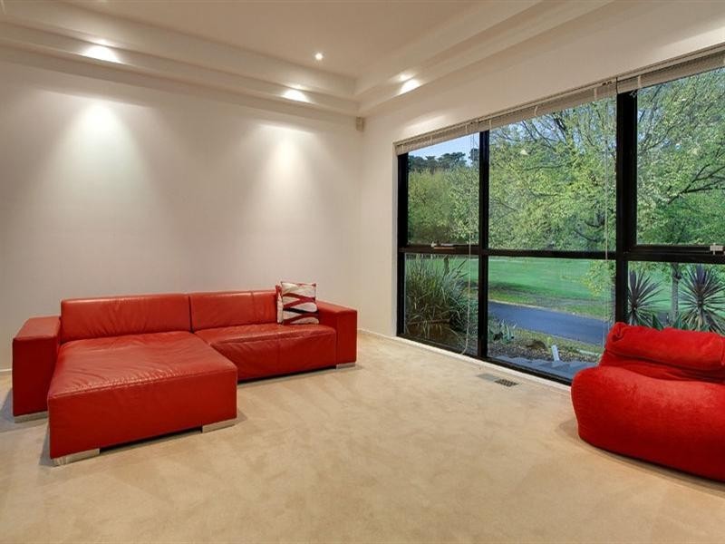 59 Avendon Boulevard, Glen Waverley VIC 3150
