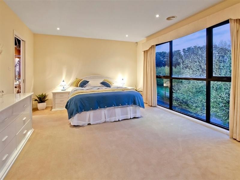 59 Avendon Boulevard, Glen Waverley VIC 3150
