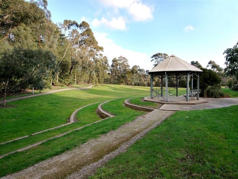 59 Avendon Boulevard, Glen Waverley VIC 3150