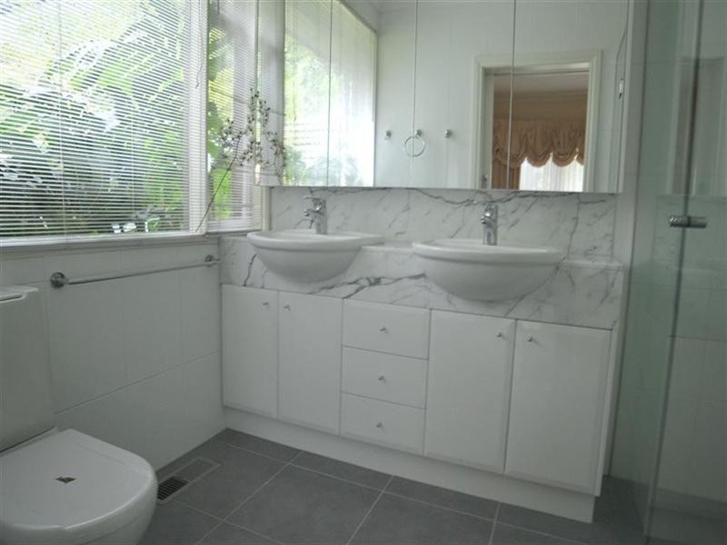 42 Torwood Avenue, Glen Waverley VIC 3150