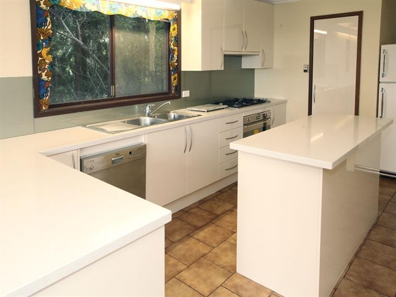 1 Sheringham Drive, Wheelers Hill VIC 3150