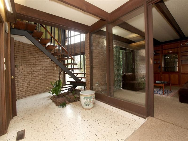 1 Sheringham Drive, Wheelers Hill VIC 3150