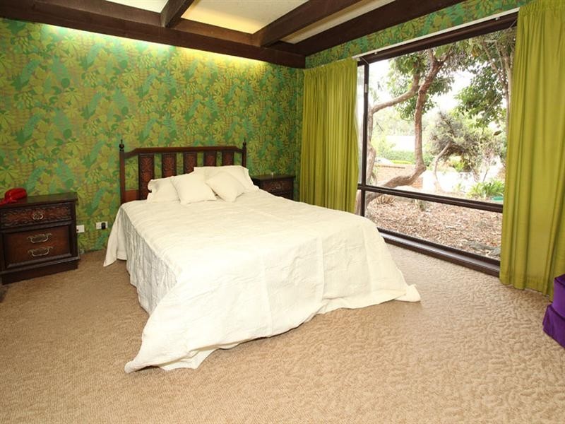 1 Sheringham Drive, Wheelers Hill VIC 3150