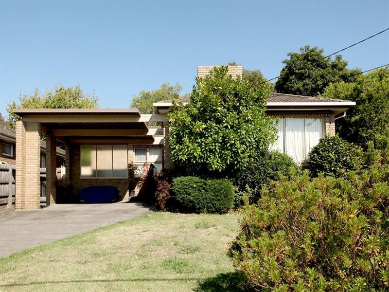 297 Gallaghers Road, Glen Waverley VIC 3150
