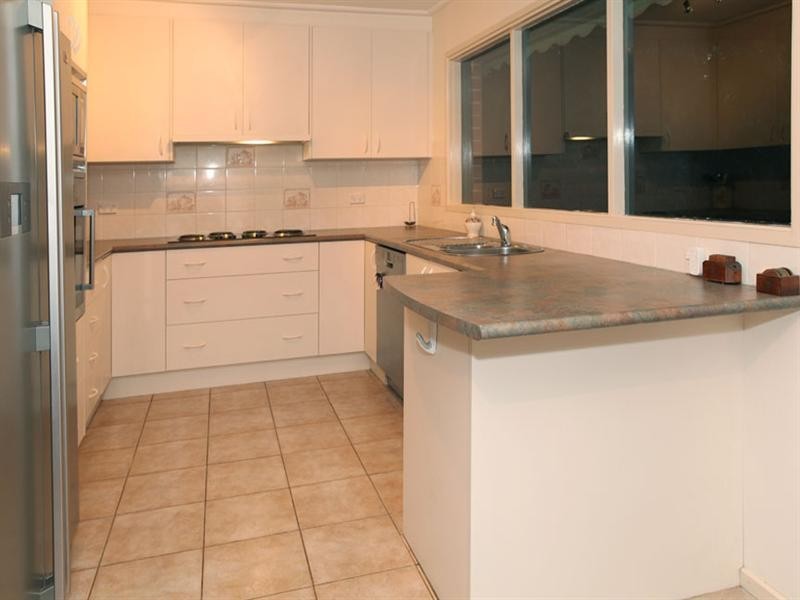 25 Ainslie Drive, Wheelers Hill VIC 3150