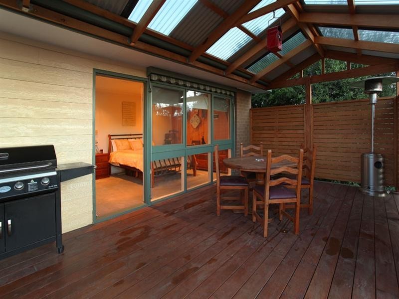 25 Ainslie Drive, Wheelers Hill VIC 3150